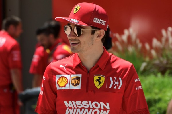 سماء الصخير تتلألأ بسباق الـ FORMULA 1 وحضور جماهيري غفير في سباق "بلا حدود"