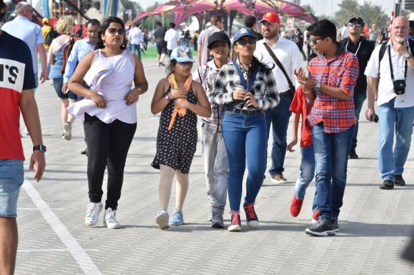 ولي العهد يتوج لويس هاميلتون بطلاً للفورمولا واحد 2019