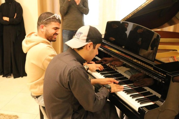 الشاب التوحدي.. قدرات خارقة تعاني الإهمال وغياب الدعم