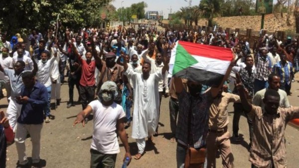 قتيل من الجيش السوداني برصاص قوات الأمن في الخرطوم