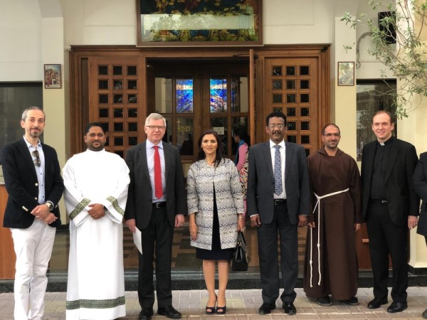 رئيس الوزراء النرويجي السابق: البحرين تشهد تطوراً وتقدماً ونماءً بمختلف المجالات