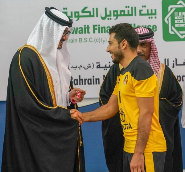 ولي العهد ينيب عيسى بن سلمان لحضور المباراة النهائية لكأس سموه للكرة الطائرة