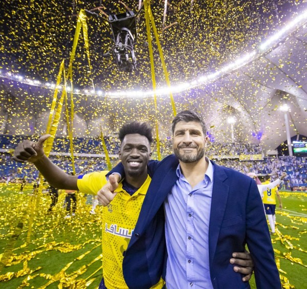 التعاون.. "سكري القصيم" يتوج بالذهب وكأس خادم الحرمين في ليلة تاريخية