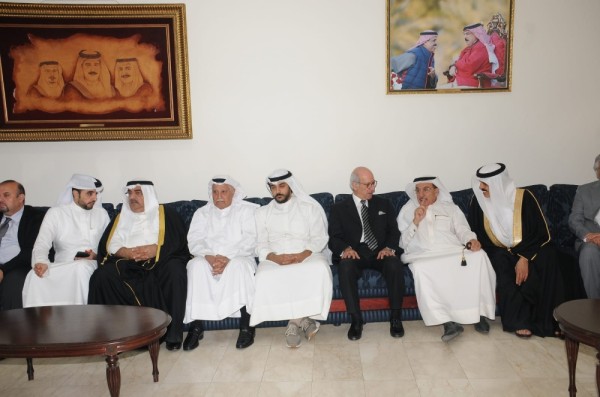 علي بن خليفة في مجلس وزير التربية:
المجتمع البحرنيي يمتاز بروح الأسرة الواحدة