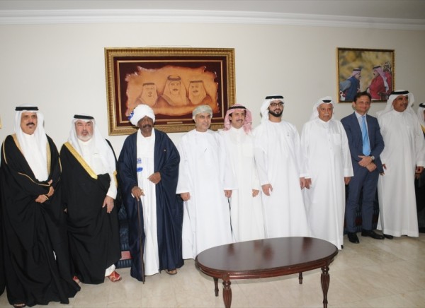 علي بن خليفة في مجلس وزير التربية:
المجتمع البحرنيي يمتاز بروح الأسرة الواحدة