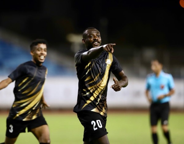 كأس "ناصر12" يتأرجح بين غنرز يونايتد أو تتويج أول لـ"ويننغ"