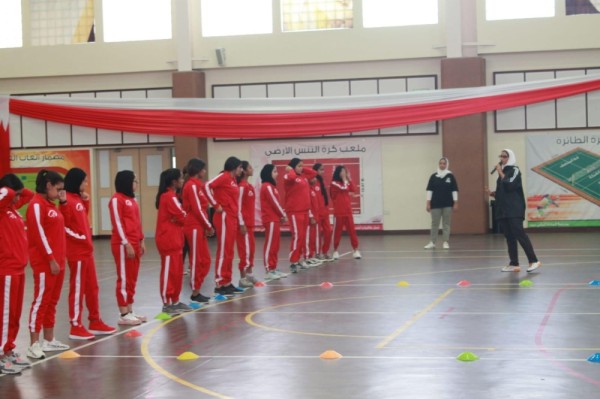 طلبة المعسكر الصيفي يزورون الحرس الوطني وغرفة التجارة