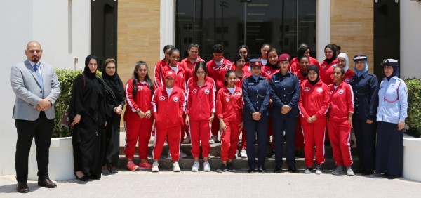 طلبة "المعسكر الصيفي" يزورون سلاح البحرية الملكي ومحافظة المحرق ويشاركون بورش عمل