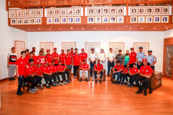 طلبة "المعسكر الصيفي" يزورون سلاح البحرية الملكي ومحافظة المحرق ويشاركون بورش عمل