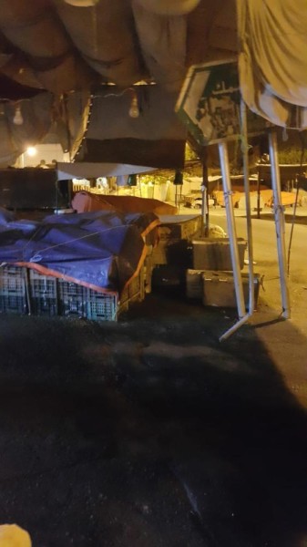 بائعون لـ الوطن": سوق جد حفص يفتقر للخدمات الأساسية ويشكو 9 سنوات من الفوضى