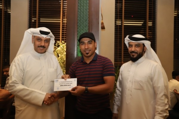 "الأبراج" يحتفي بفريقه بطل كبار الهملة الكروية