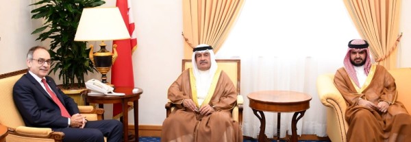 علي بن خليفة يستقبل السفير البريطاني