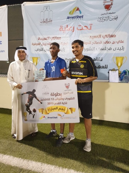 الزلاق يتصدر بطولة الشورى والنواب الكروية