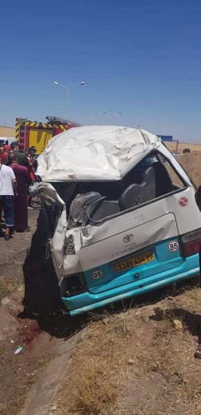 22 قتيلاً وجريحاً في حادث مروري مروع بالجزائر