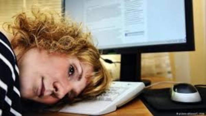 أمراض التكنولوجيا.. خطر جديد يحاصر الإنسان