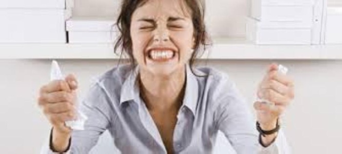 أمراض التكنولوجيا.. خطر جديد يحاصر الإنسان