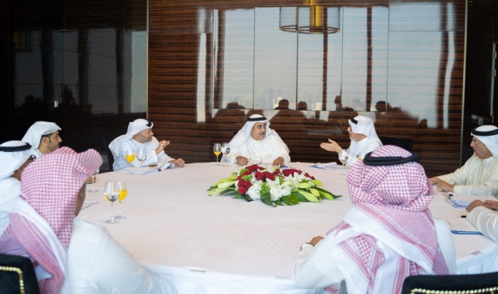 وزير الخارجية يبحث وقرقاش وقطان مستجدات القضايا الإقليمية والدولية