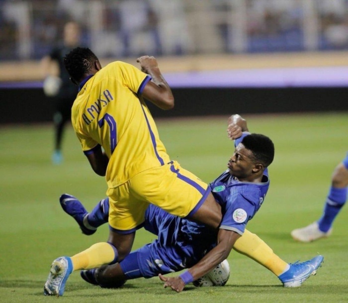 النصر يتصدر الدوري السعودي بتغلبه على الفتح بهدف نظيف