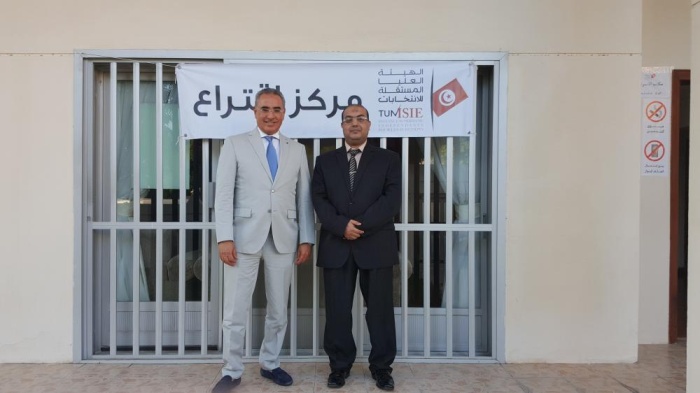 التونسيون بالبحرين يصوتون في انتخابات الرئاسة بمقر السفارة