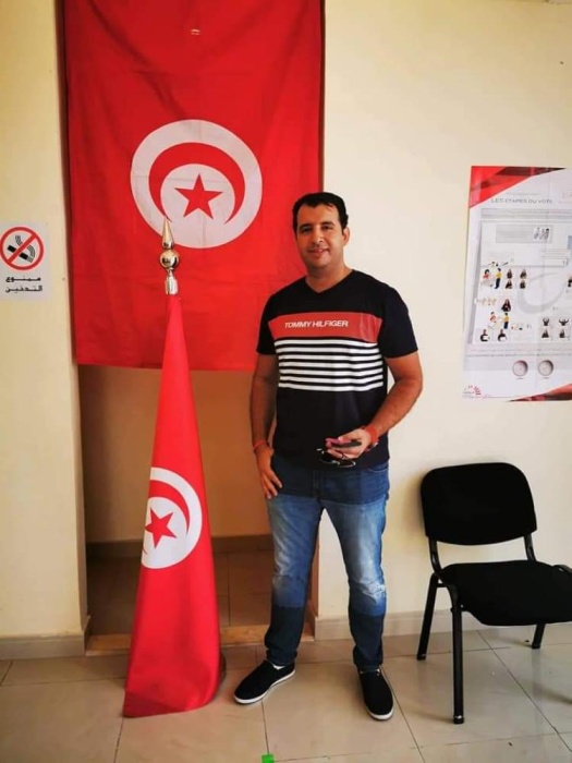 التونسيون بالبحرين يصوتون في انتخابات الرئاسة بمقر السفارة