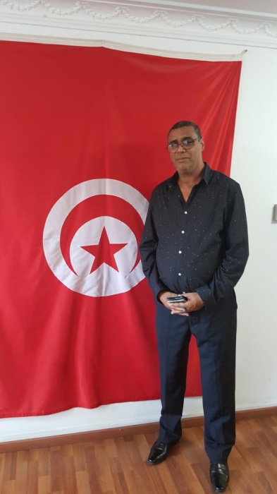 التونسيون بالبحرين يصوتون في انتخابات الرئاسة بمقر السفارة