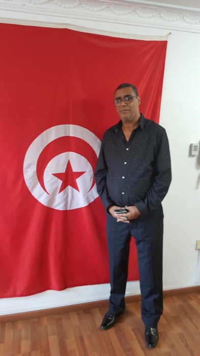 التونسيون بالبحرين يصوتون في انتخابات الرئاسة بمقر السفارة