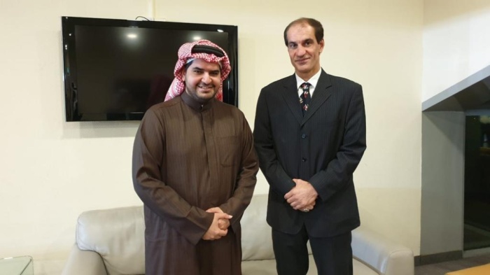 الجمهور البحريني يودع نجم النجوم "شهرام" في حفل الاعتزال