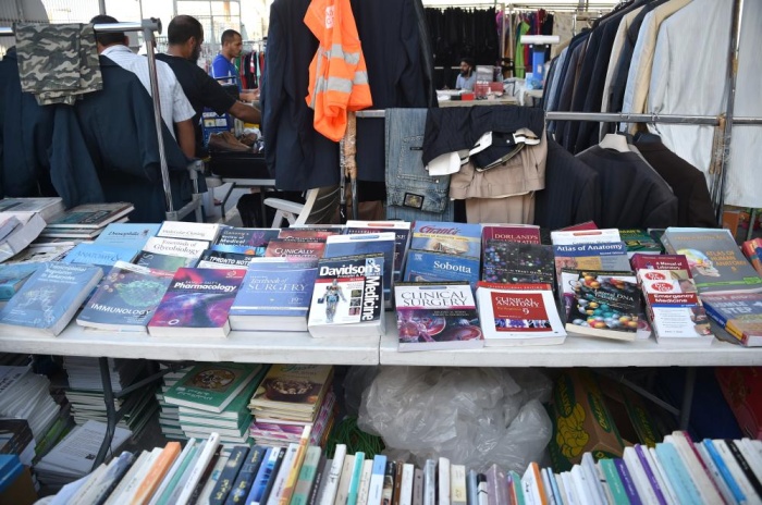 انطلاق أول معرض كتب بالسوق الشعبي