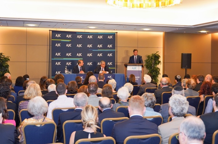 وزير الخارجية: النهج الإصلاحي للملك جعل البحرين مثالاً للتعايش