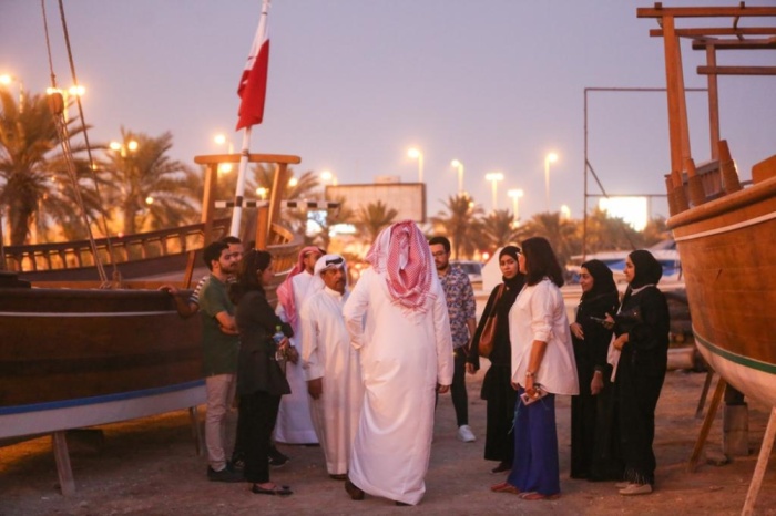 المحرّق تعرّف بتراثها الثقافي غير المادي وتستضيف المشاركين في جولة إلى ورشة صناعة السفن وأمسية لفن الفجري