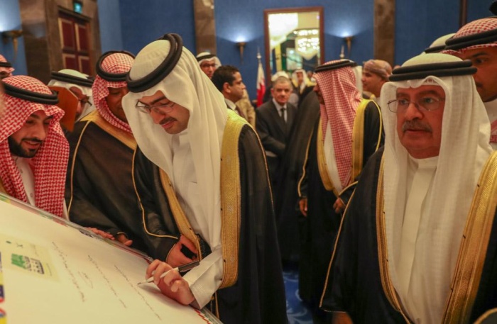 رئيس الوزراء ينيب علي بن خليفة لحضور حفل السفارة السعودية