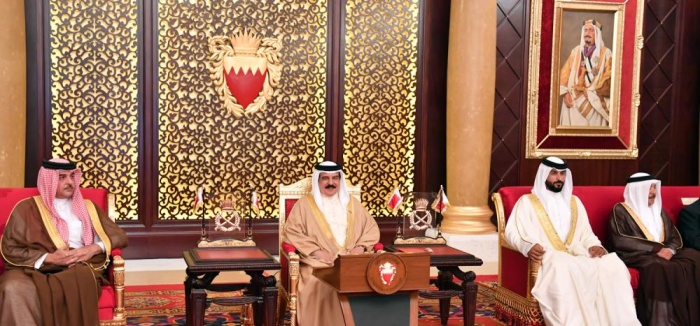 الملك: إشراك الشباب في الشأن الوطني رهان رابح