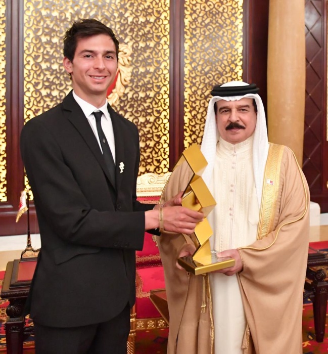 الملك: إشراك الشباب في الشأن الوطني رهان رابح