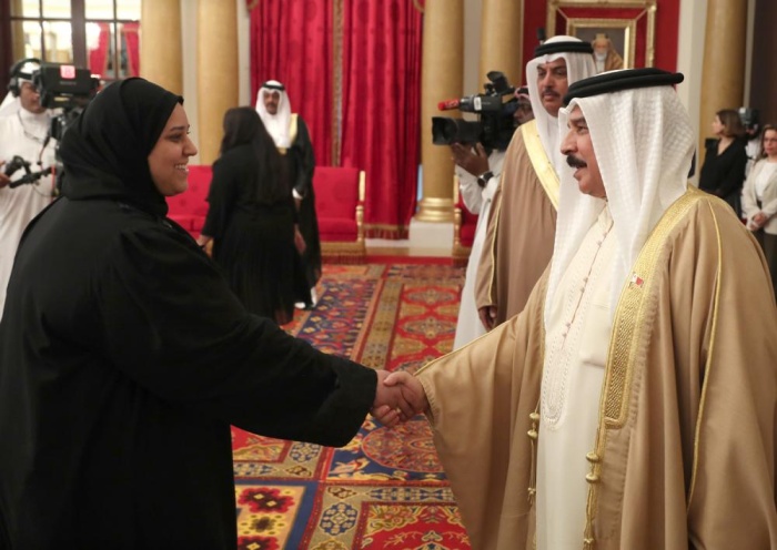 الملك: إشراك الشباب في الشأن الوطني رهان رابح