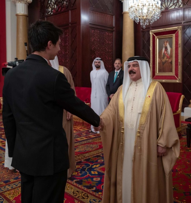 الملك: إشراك الشباب في الشأن الوطني رهان رابح