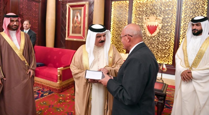 الملك: إشراك الشباب في الشأن الوطني رهان رابح