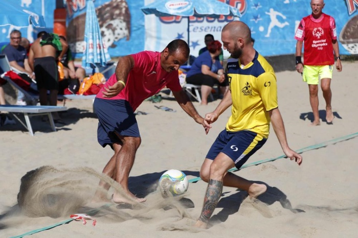 بمشاركة البحرين.. القاهرة تحتضن دورتي القدم والطائرة الشاطئيتين