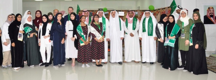 طلبة "الخليج العربي" يحتفلون باليوم الوطني السعودي