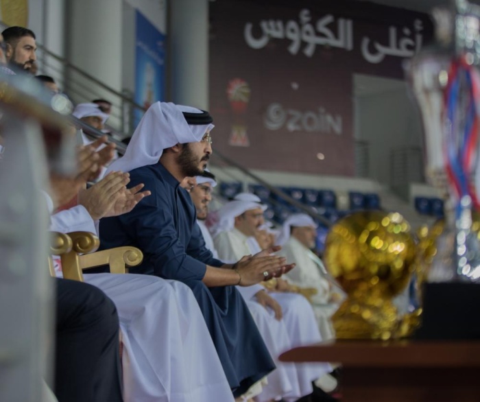 خالد بن حمد يتوّج أصحاب المراكز الأولى بختام منافسات دوري سموه لكرة القدم الصالات