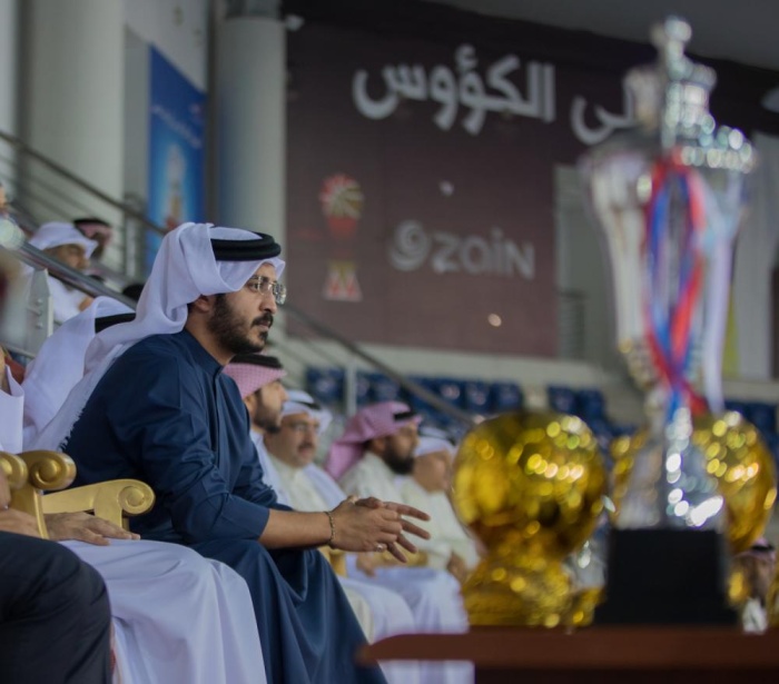 خالد بن حمد يتوّج أصحاب المراكز الأولى بختام منافسات دوري سموه لكرة القدم الصالات