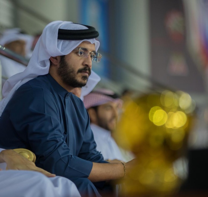 خالد بن حمد يتوّج أصحاب المراكز الأولى بختام منافسات دوري سموه لكرة القدم الصالات