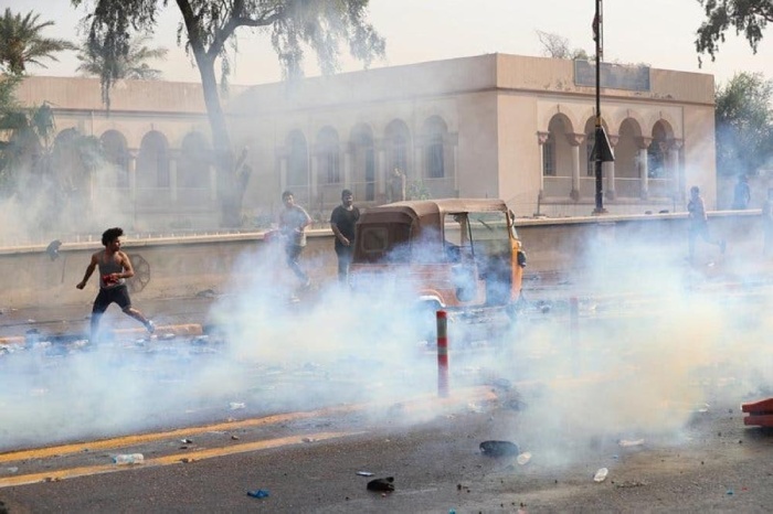 غضب العراق.. إيران أشعلت الفتيل والنار قد تُحرق حلفاءها