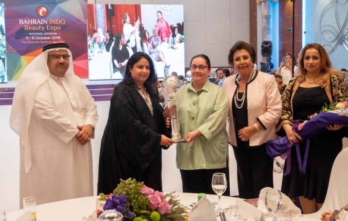 وكيل "الخارجية" تفتتح المعرض البحريني الإندونيسي للجمال