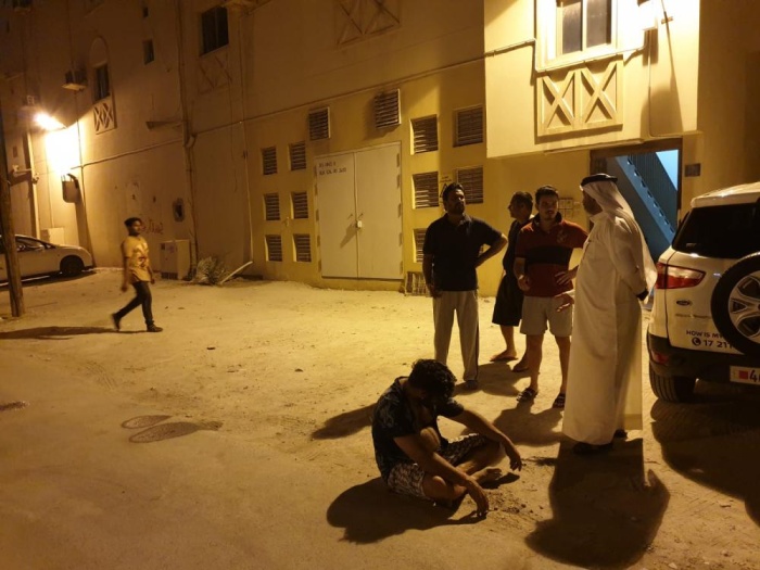 سكان في العكر والمعامير يشكون "ظاهرة تعري الأجنبيات"