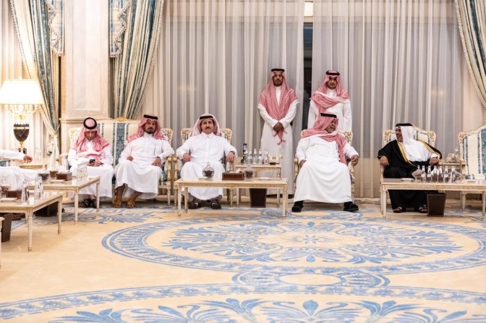 ولي العهد في جدة لتقديم واجب العزاء إلى بندر بن سلطان صحيفة الوطن