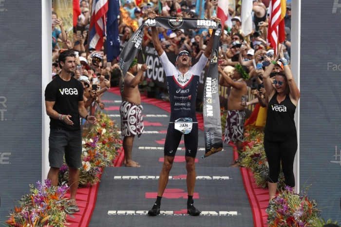 ناصر بن حمد: نعتز بفوز "البحرين للتحمل 13" ببطولة الرجل الحديدي في كونا