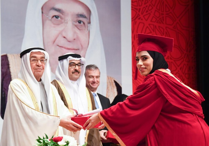محمد بن مبارك يرعى حفل تخريج الفوج السادس لكلية "بوليتكنك البحرين"