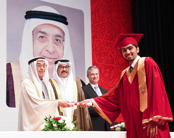 محمد بن مبارك يرعى حفل تخريج الفوج السادس لكلية "بوليتكنك البحرين"