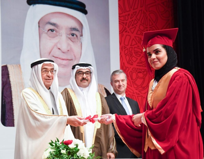 محمد بن مبارك يرعى حفل تخريج الفوج السادس لكلية "بوليتكنك البحرين"
