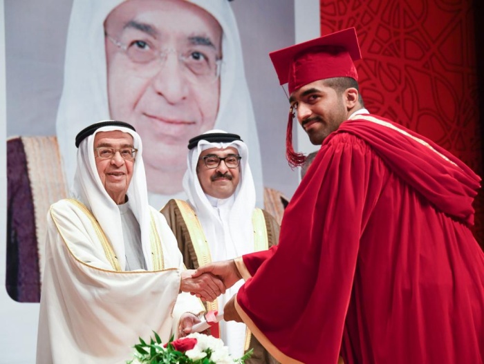 محمد بن مبارك يرعى حفل تخريج الفوج السادس لكلية "بوليتكنك البحرين"